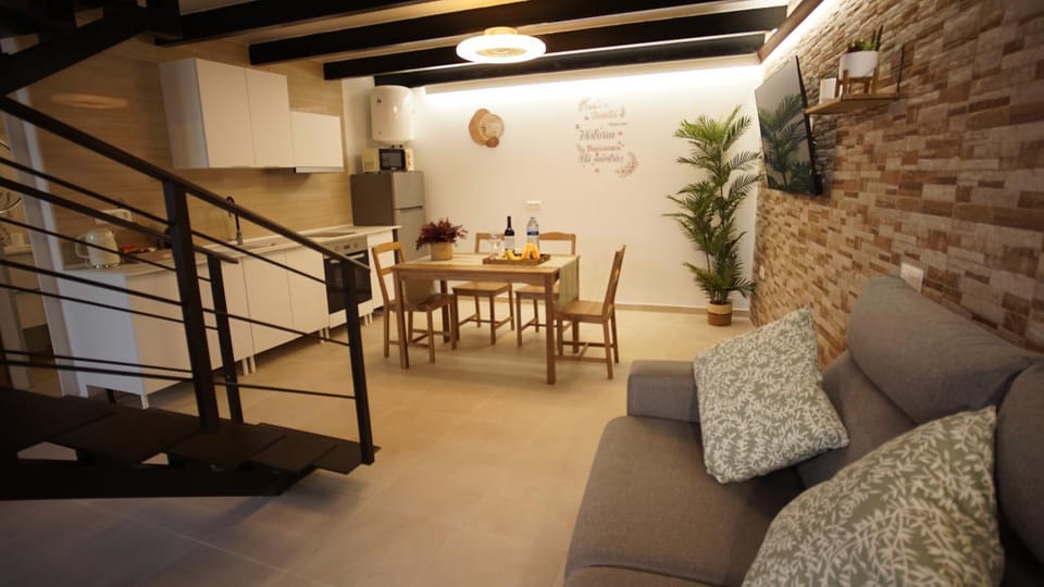 Loft moderno, jacuzzi y BBQ House in Abona