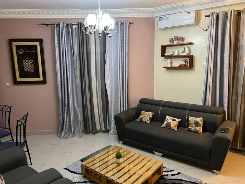 Elzo Crib !!! Apartment in Dakar