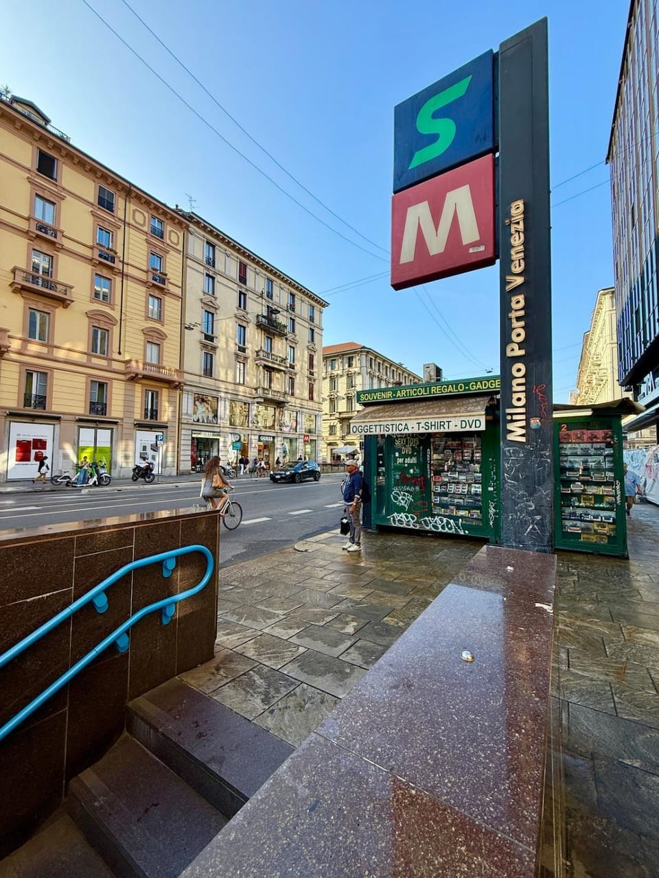 Neighbourhood, Location
