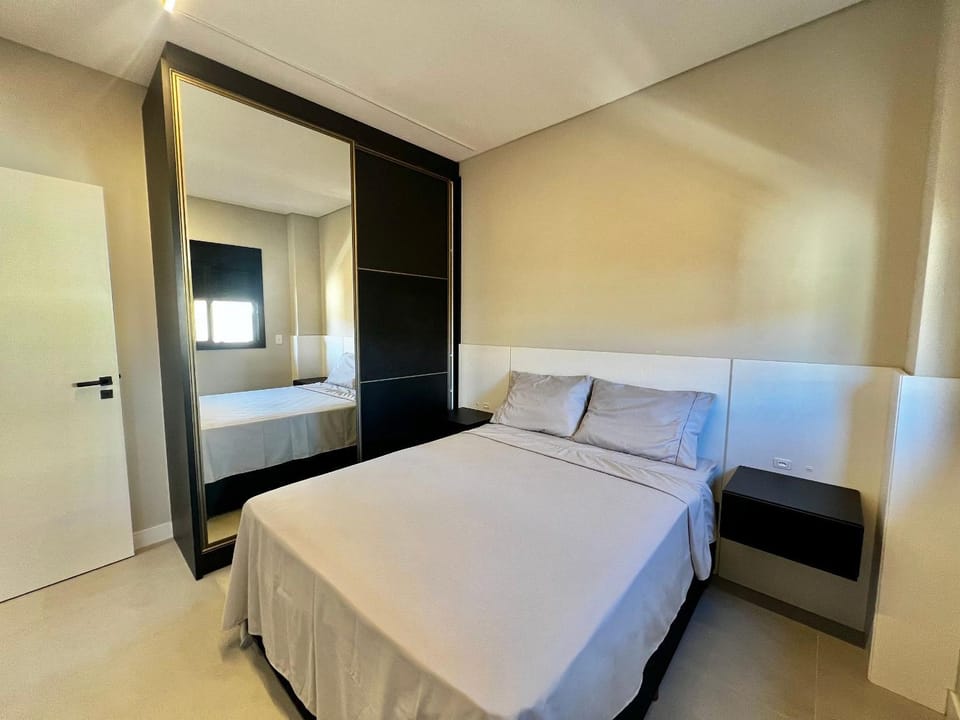 Maravilhoso! Apto a apenas 70m do mar! MA01I Apartment in Florianopolis