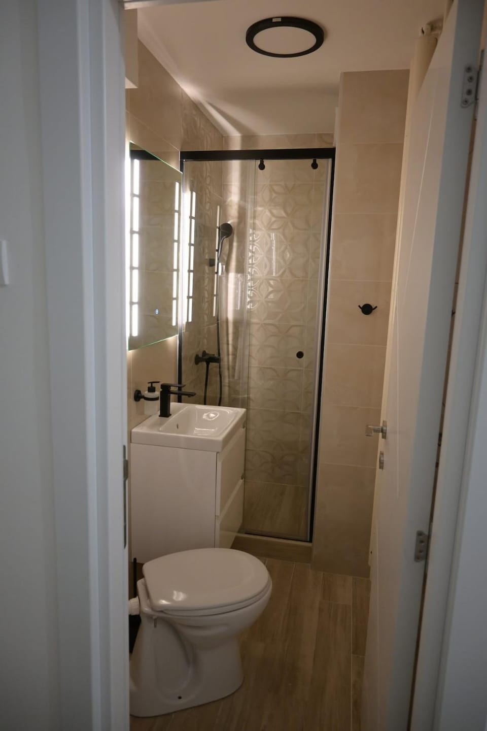 Shower, Toilet, Bathroom