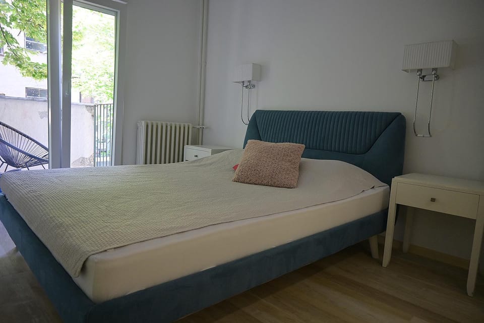 Bed, Balcony/Terrace, Bedroom