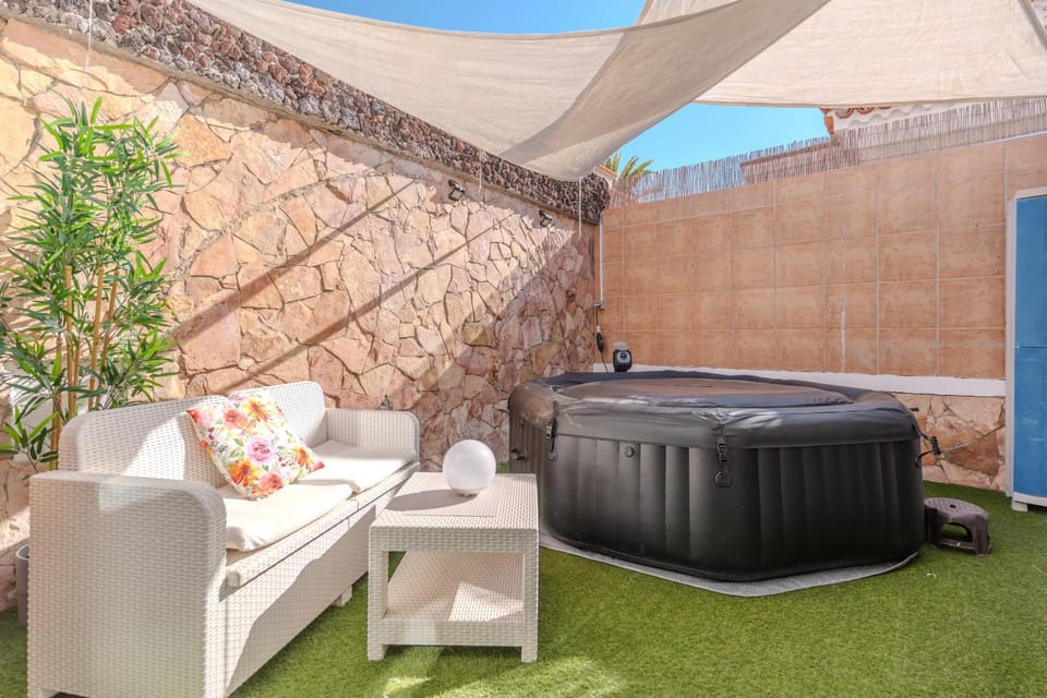 Patio, Hot Tub