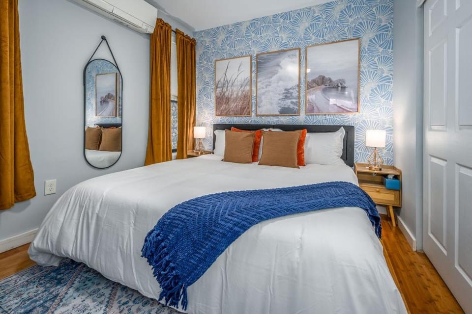 Bed, Photo of the whole room, Bedroom, wardrobe