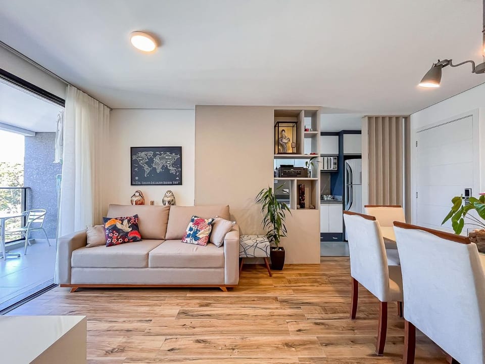 Apto em Curitiba com 2 Quartos e 2 Vagas - VIS0711 Apartment in Curitiba