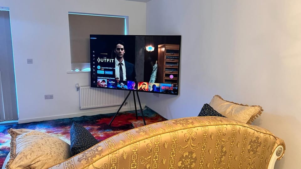 Fabulous 3 bed house close to Lakeside shopping Centre House in Grays