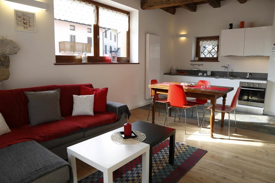 Kitchen or kitchenette, Living room, Dining area