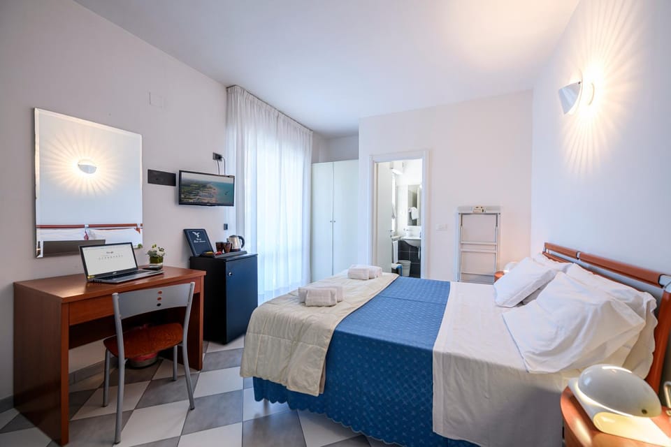 hotel falco azzurro Hotel in Martinsicuro