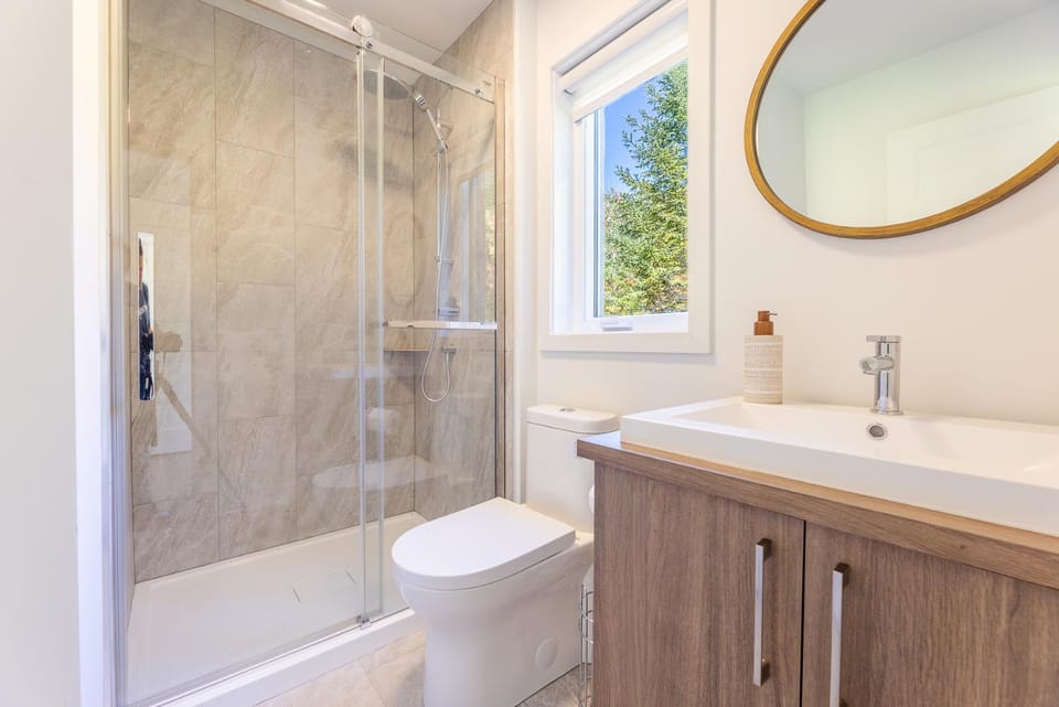 Shower, Bathroom, towels