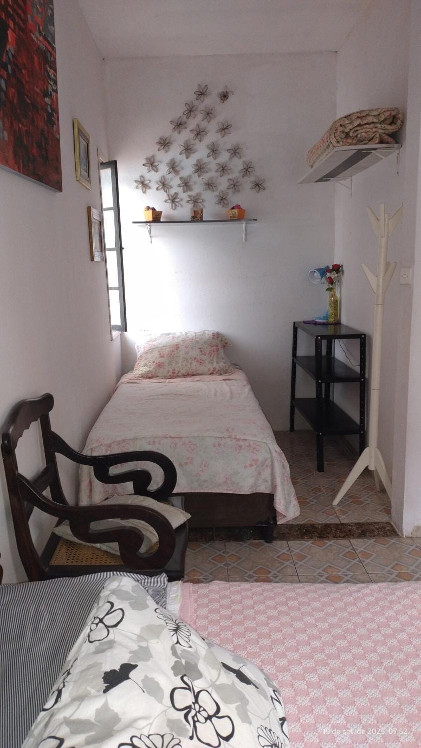 House with family-friendly pool, minimum 4 people House in Cananéia