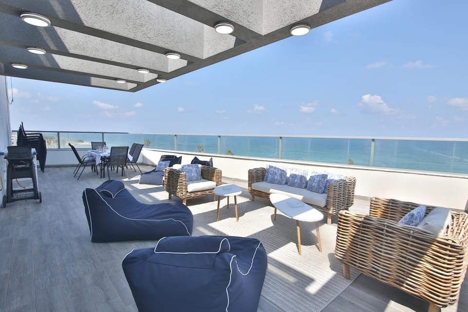 Luxe on the BEACH By LIME Apartment in Haifa