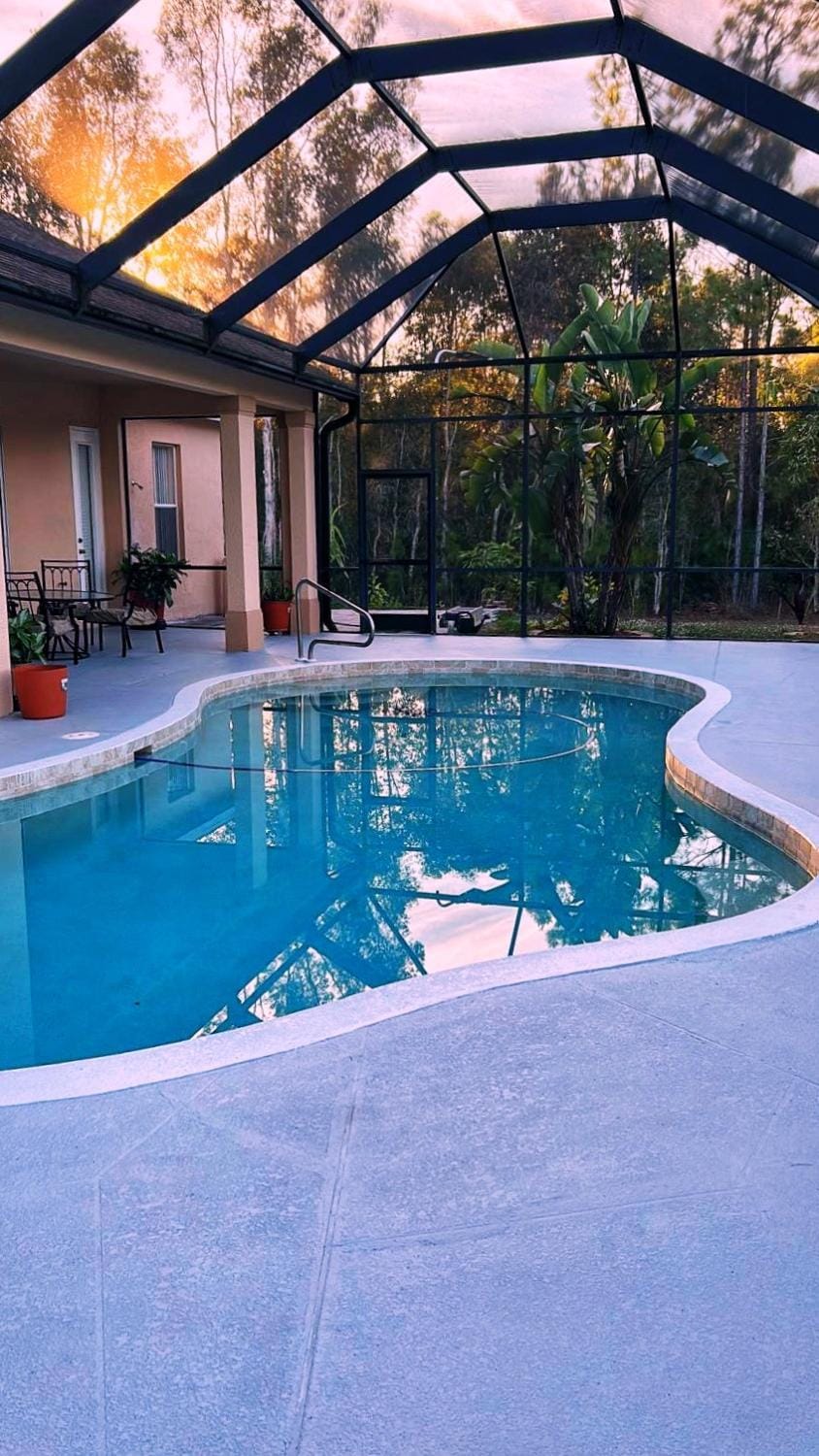 Pool view, Swimming pool