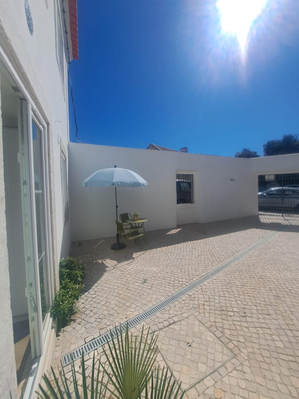 Property building, Patio, Facade/entrance