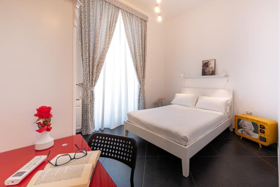 Bed, Photo of the whole room, Bedroom, Sea view