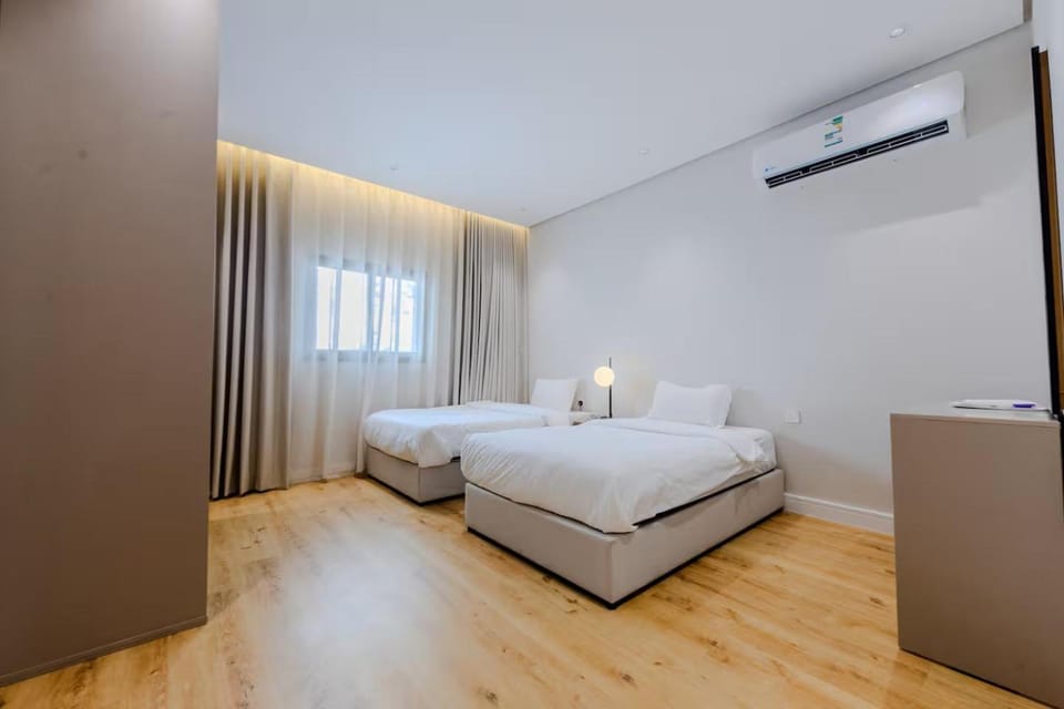 Bed, Photo of the whole room, Bedroom, air conditioner