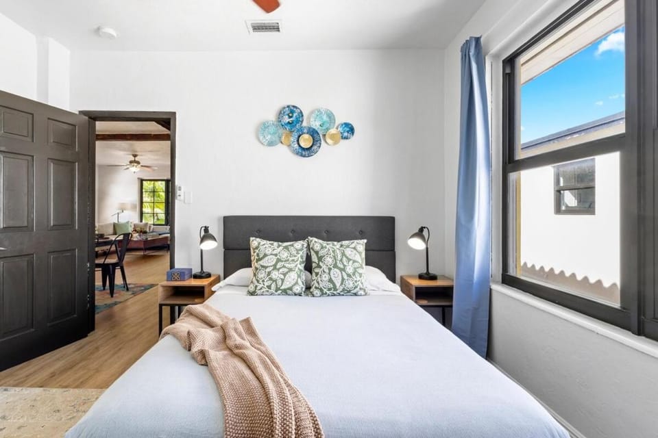 Cozy 2BR Next to Design District & Free Parking Apartment in Miami