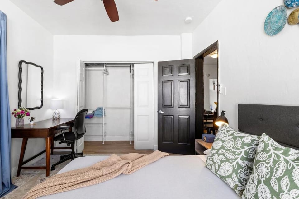 Cozy 2BR Next to Design District & Free Parking Apartment in Miami