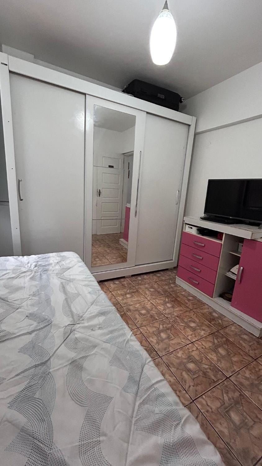 Bed, TV and multimedia, Bedroom, wardrobe