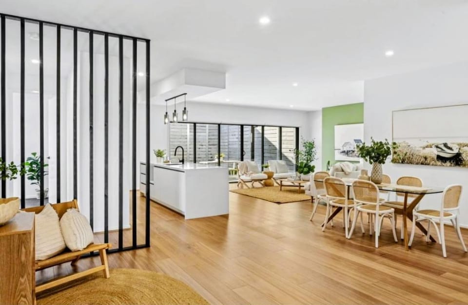 Stylish Modern Getaway Geelong House in Geelong