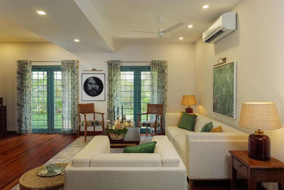 Living room, Seating area
