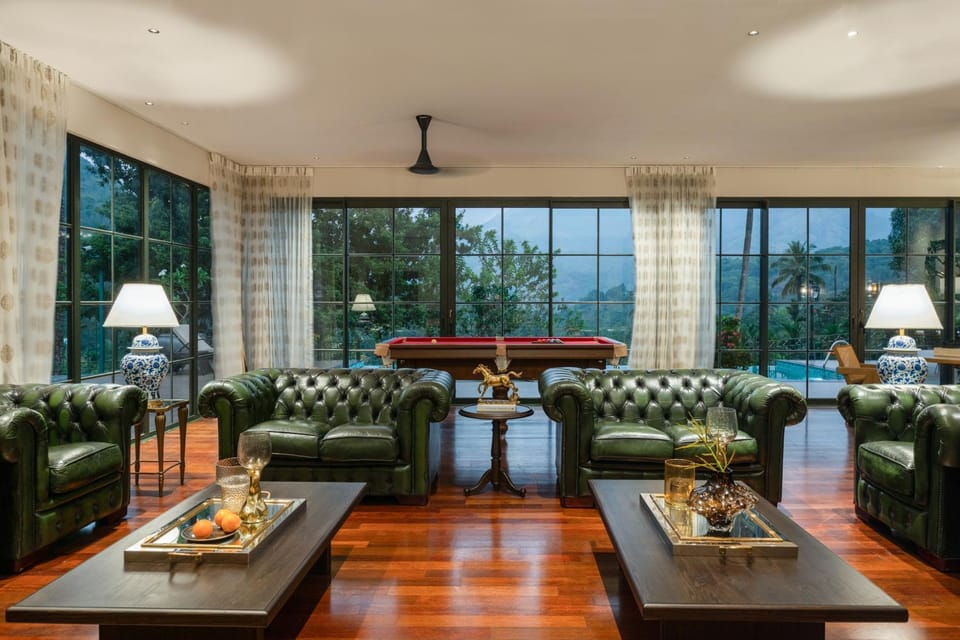 Living room, Seating area