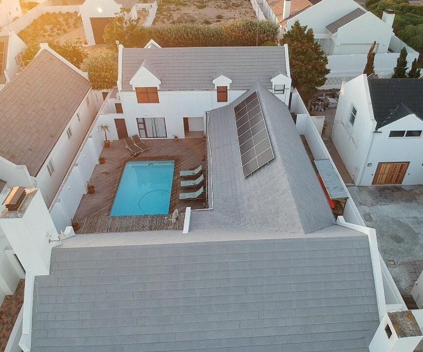 Serene Villa, Britannia Bay overlooking the beach Villa in Western Cape