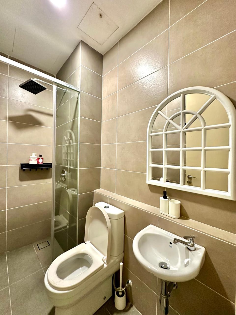 Shower, Toilet, Bathroom