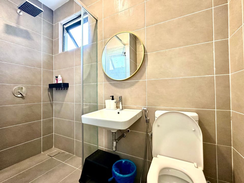 Shower, Toilet, Bathroom