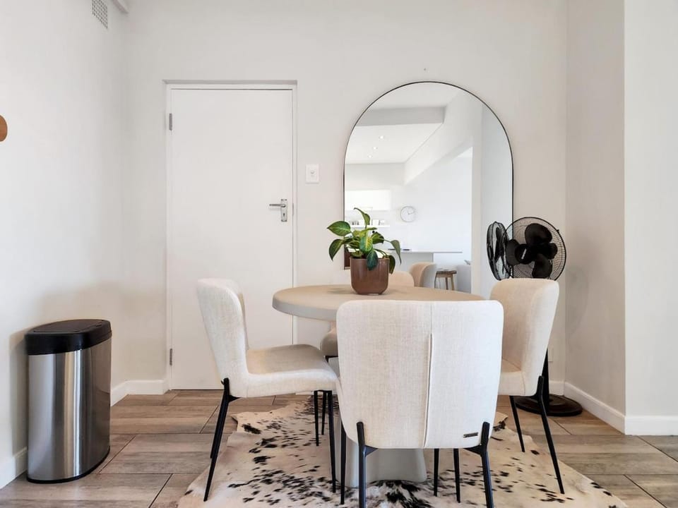 Charming 2 Bed in Sea Point! Apartment in Sea Point