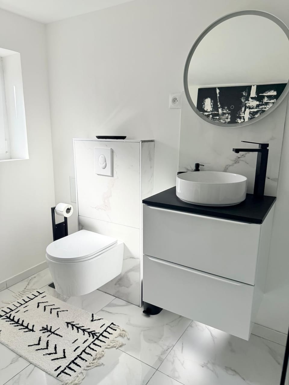 Bathroom, towels