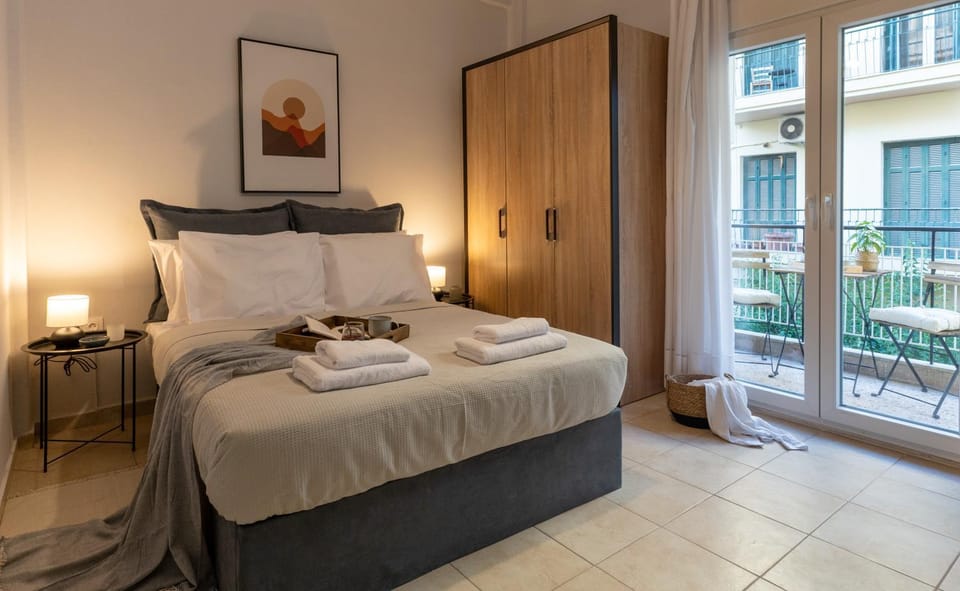 Bed, View (from property/room), Balcony/Terrace, Bedroom, towels