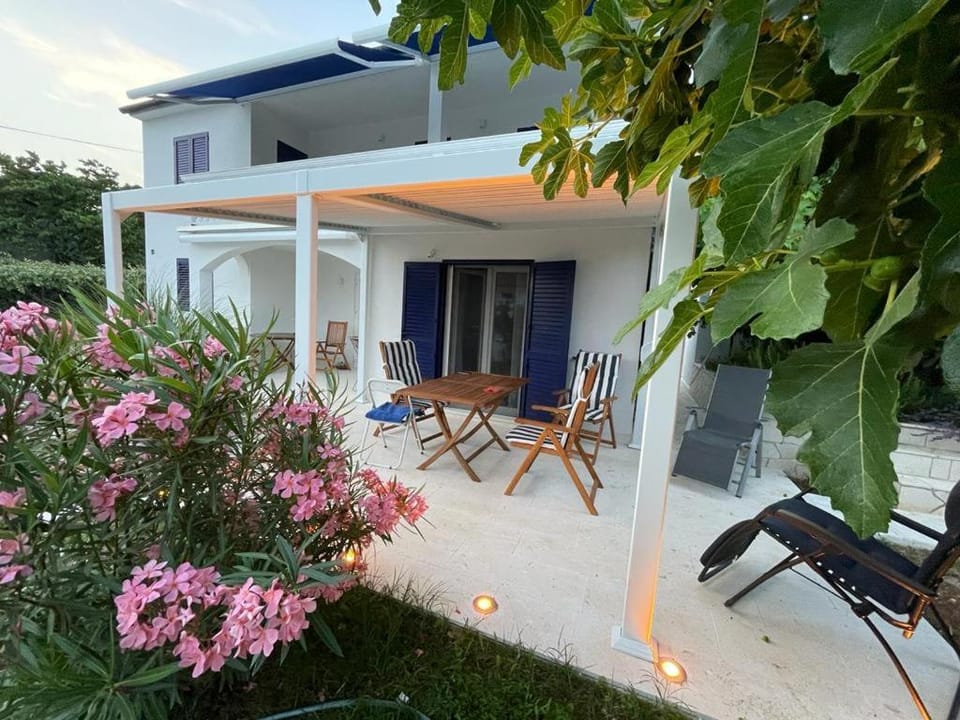 Villa Katharina for 4 - 8 people Villa in Biograd na Moru