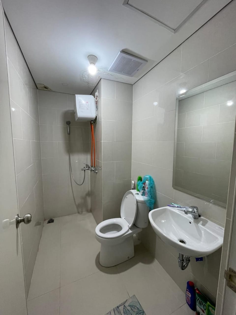 Shower, bidet