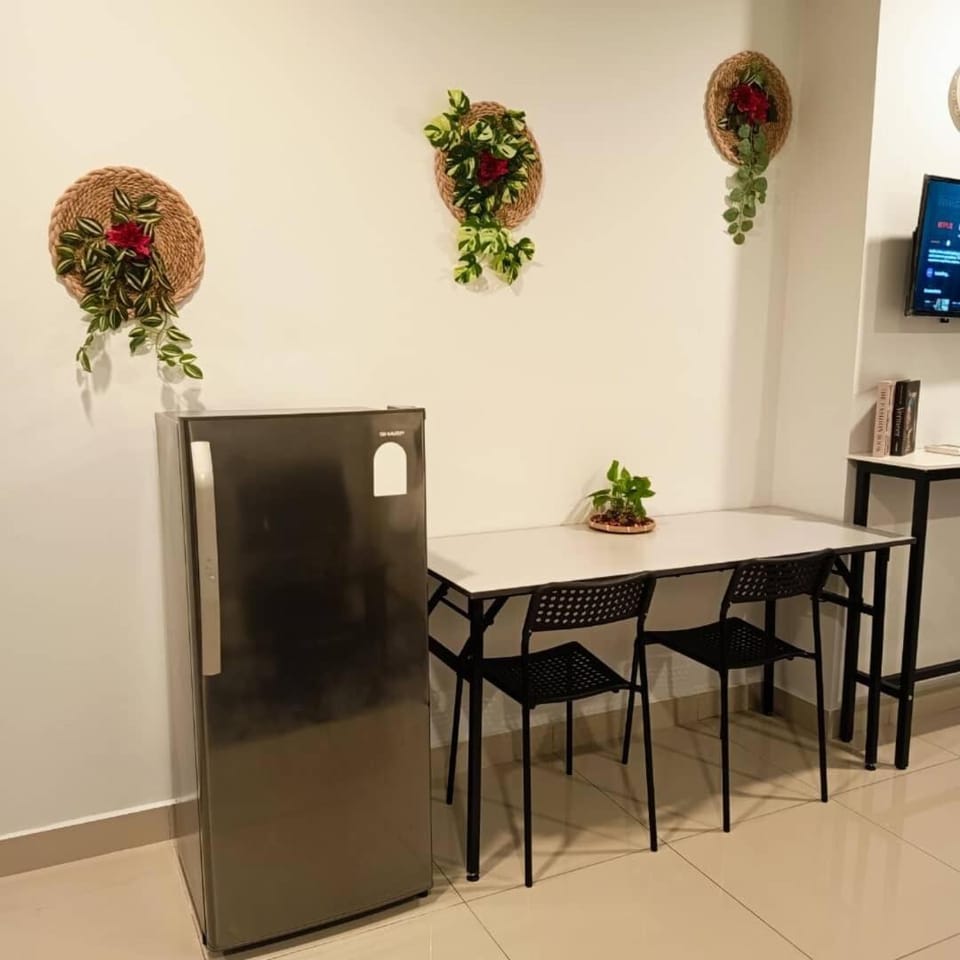The Cozy Have-King Bed Suites Pacific Tower Apartment in Petaling Jaya