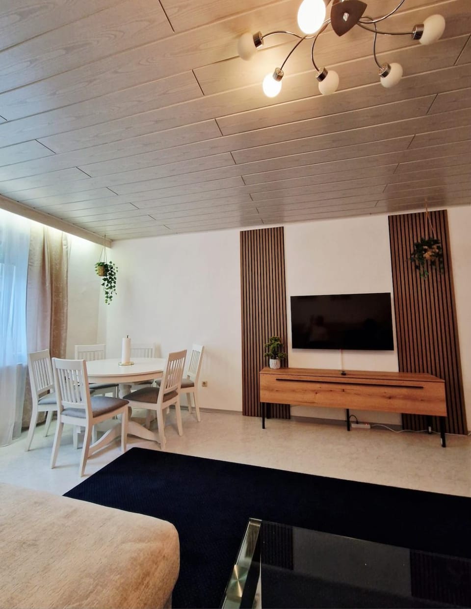 Communal lounge/ TV room, Living room, Evening entertainment