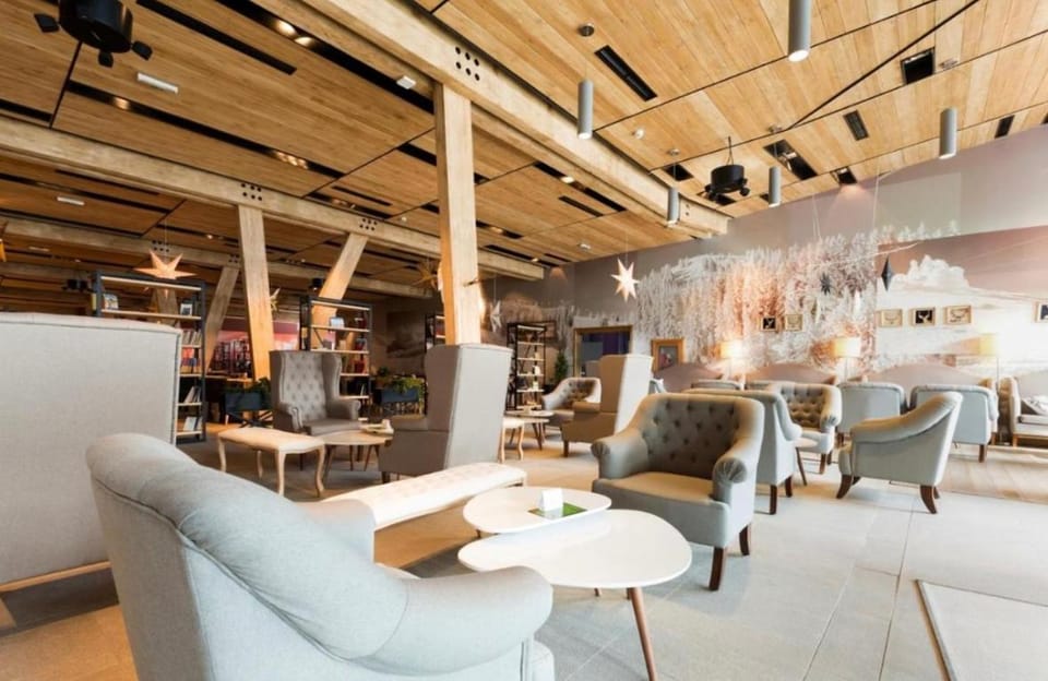Restaurant/places to eat, Banquet/Function facilities