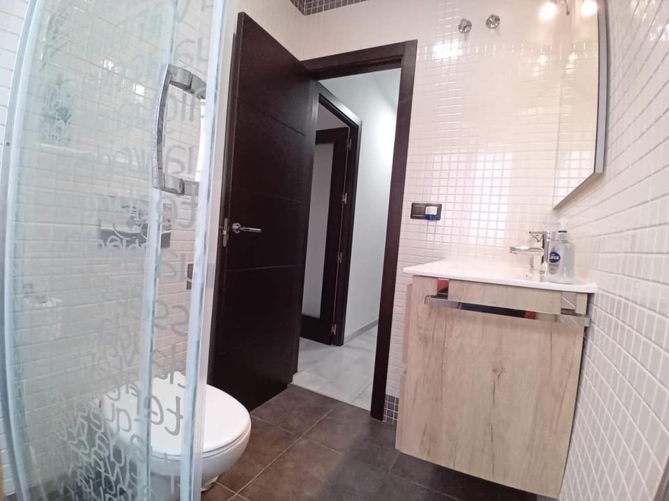 Shower, Bathroom