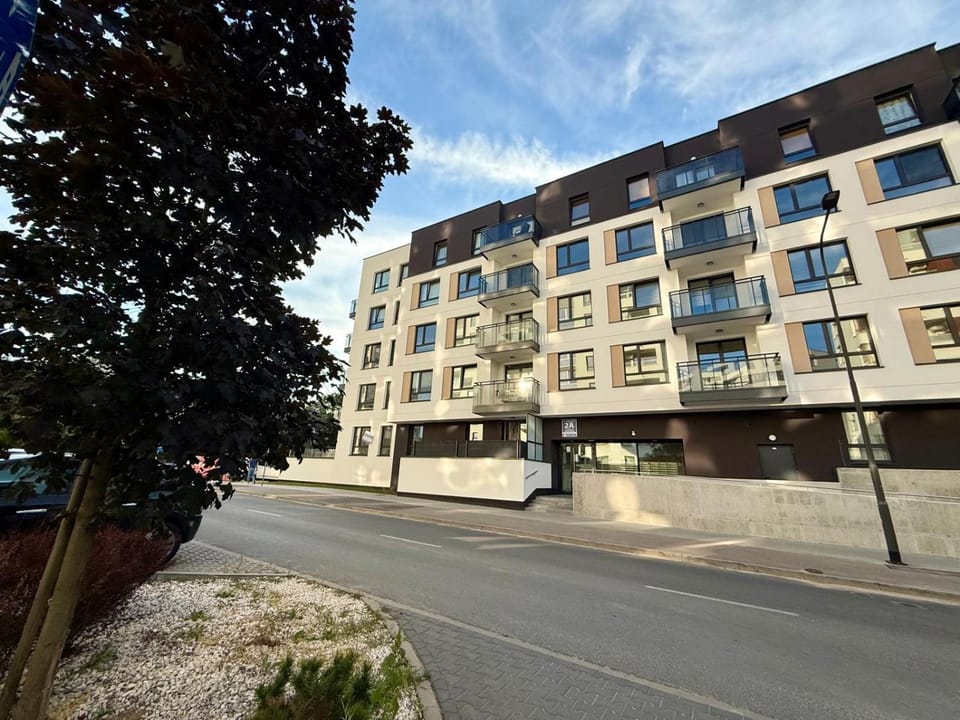 Property building, Location