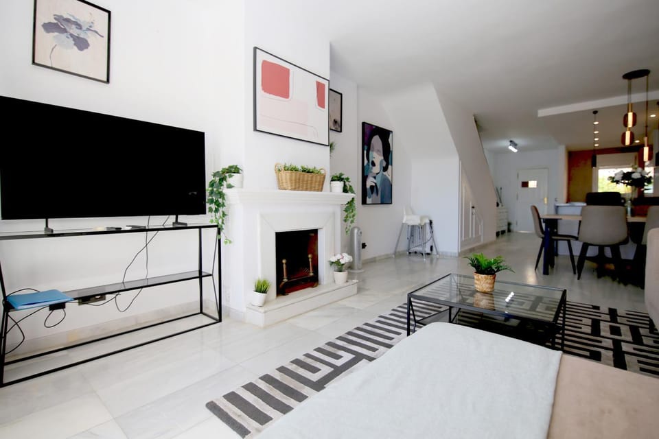 TV and multimedia, Living room, Seating area
