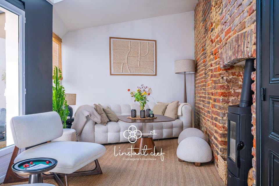 Property building, Living room