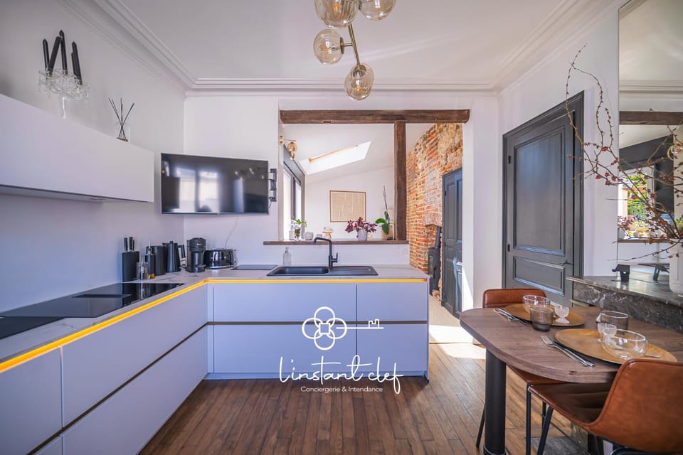 TV and multimedia, Kitchen or kitchenette, Dining area