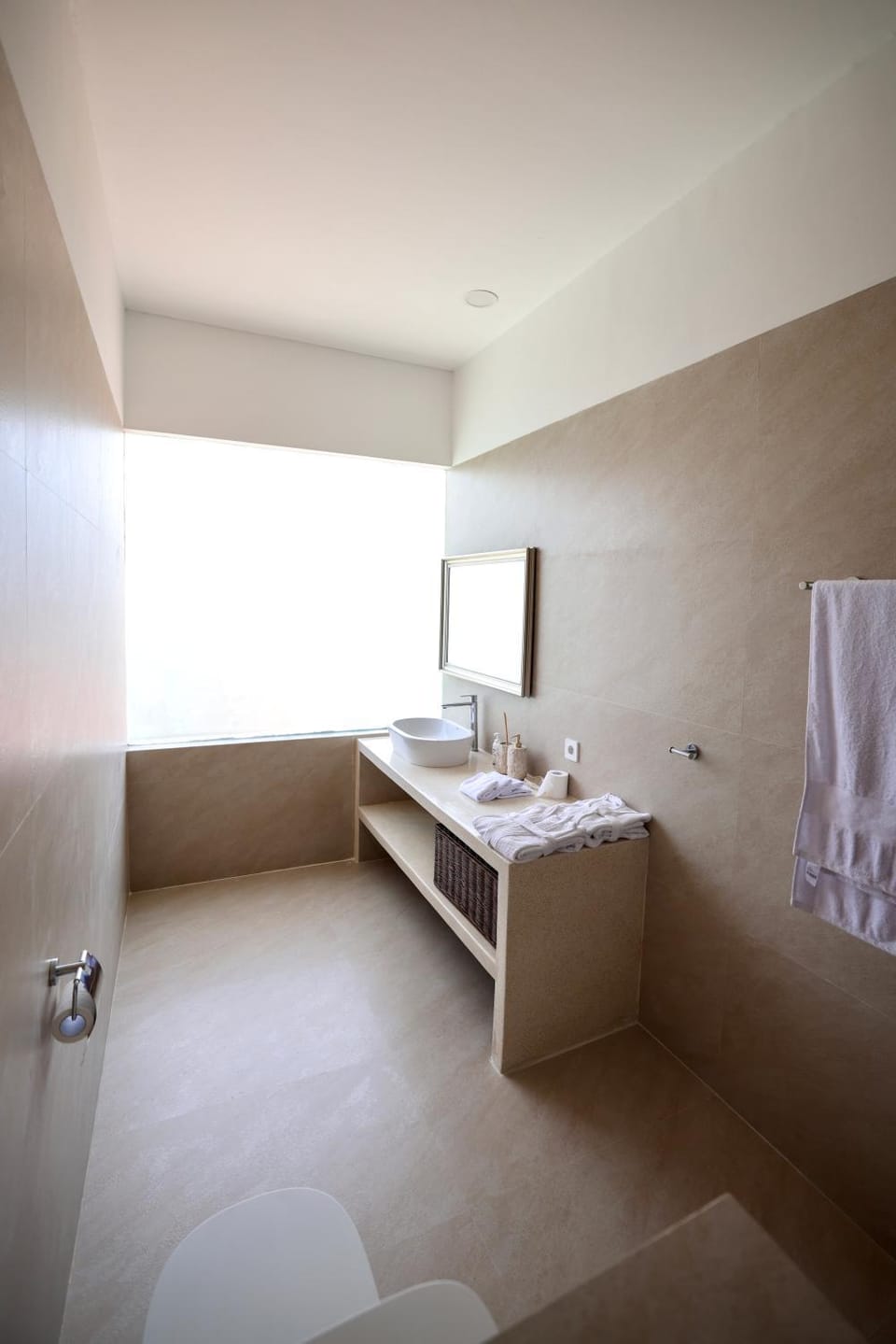 Bathroom, towels