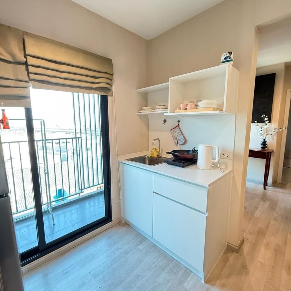 Kitchen or kitchenette
