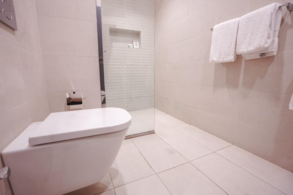Shower, Bathroom, towels