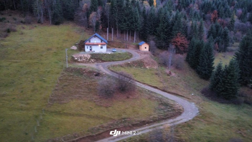Cabana 5 Banuti Villa in Romania