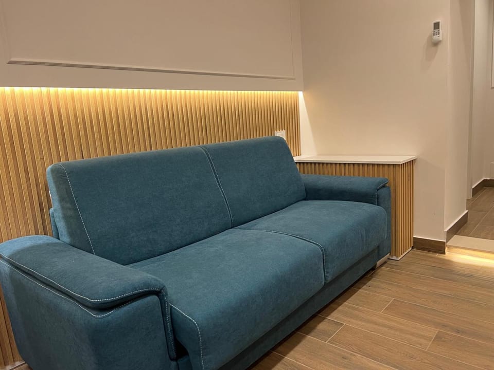 Suite Conte' Piazza Garibaldi Bed and Breakfast in Naples