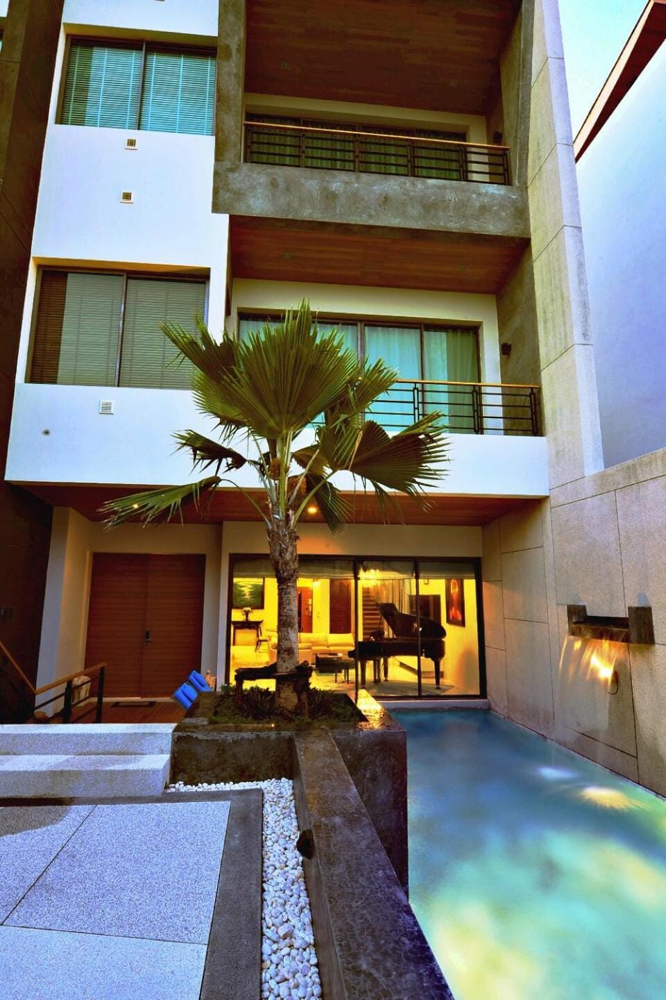 Property building, Swimming pool