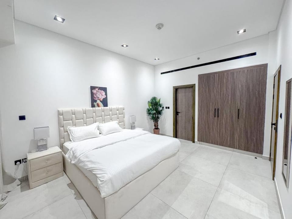 Bedroom, wardrobe