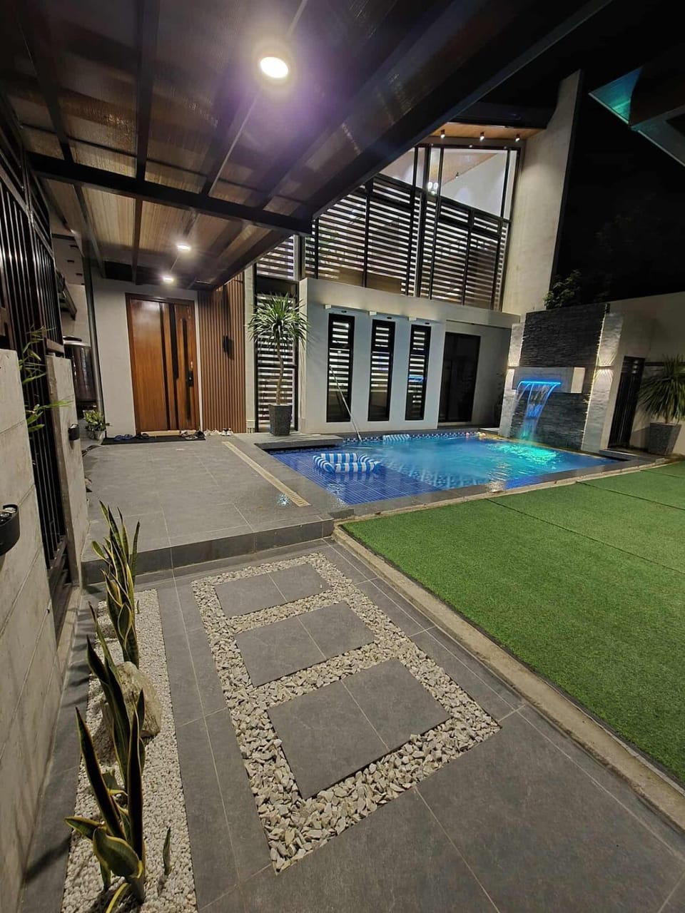 Ohana Guest House Villa in Angeles