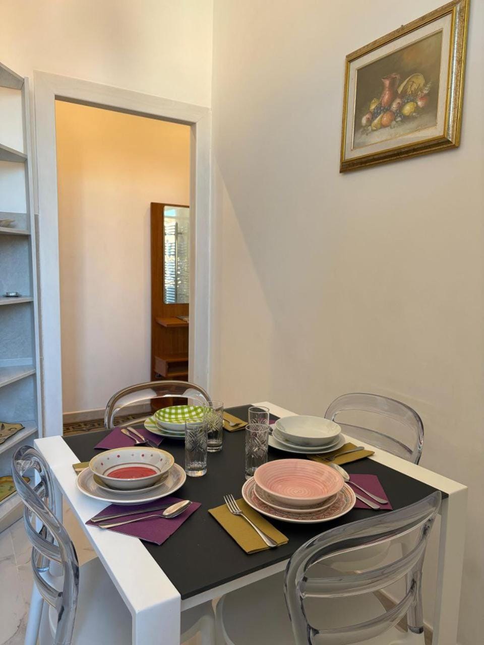 Food and drinks, Dining area, Food